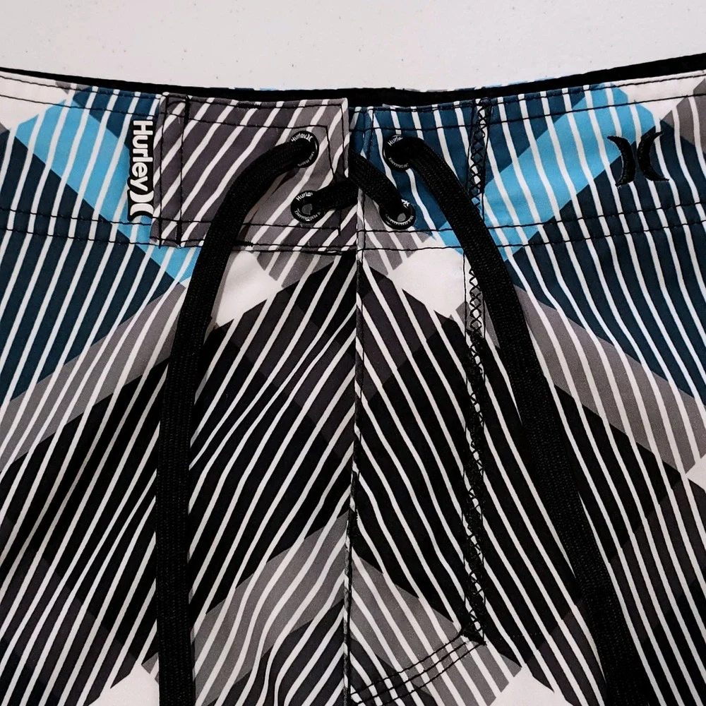 Hurley Board Shorts 32